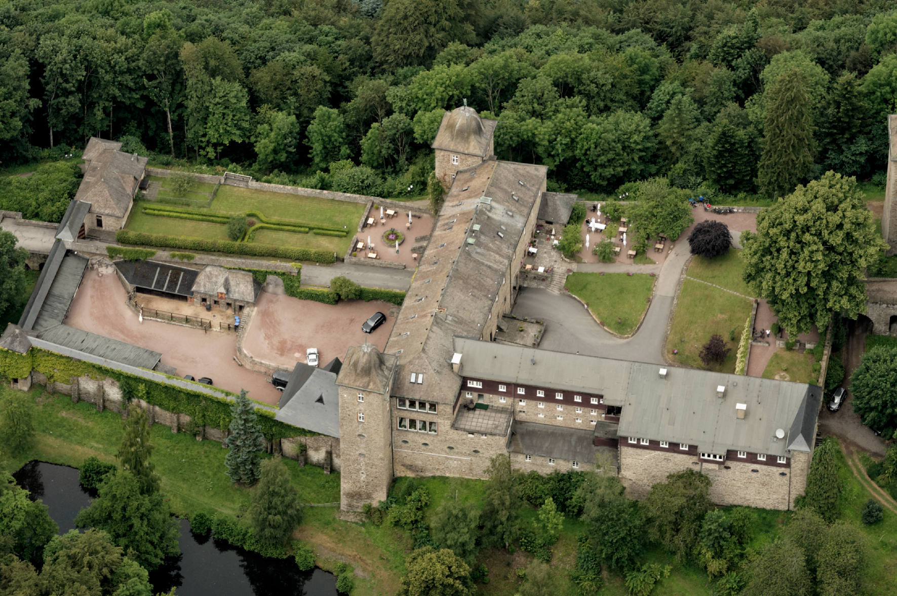 Замок Burg Schnellenberg