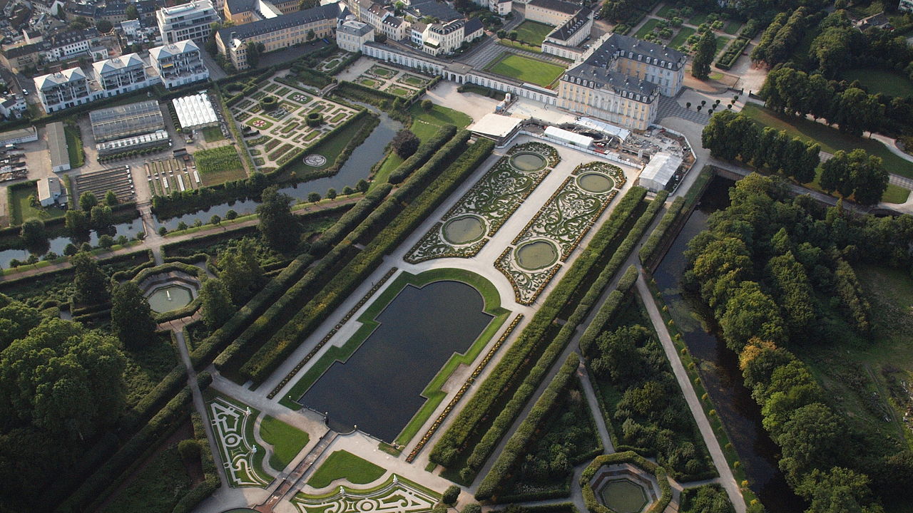 Brühl: Sehenswürdigkeiten, Bewertungen, Aktivitäten, Touren, Restaurants