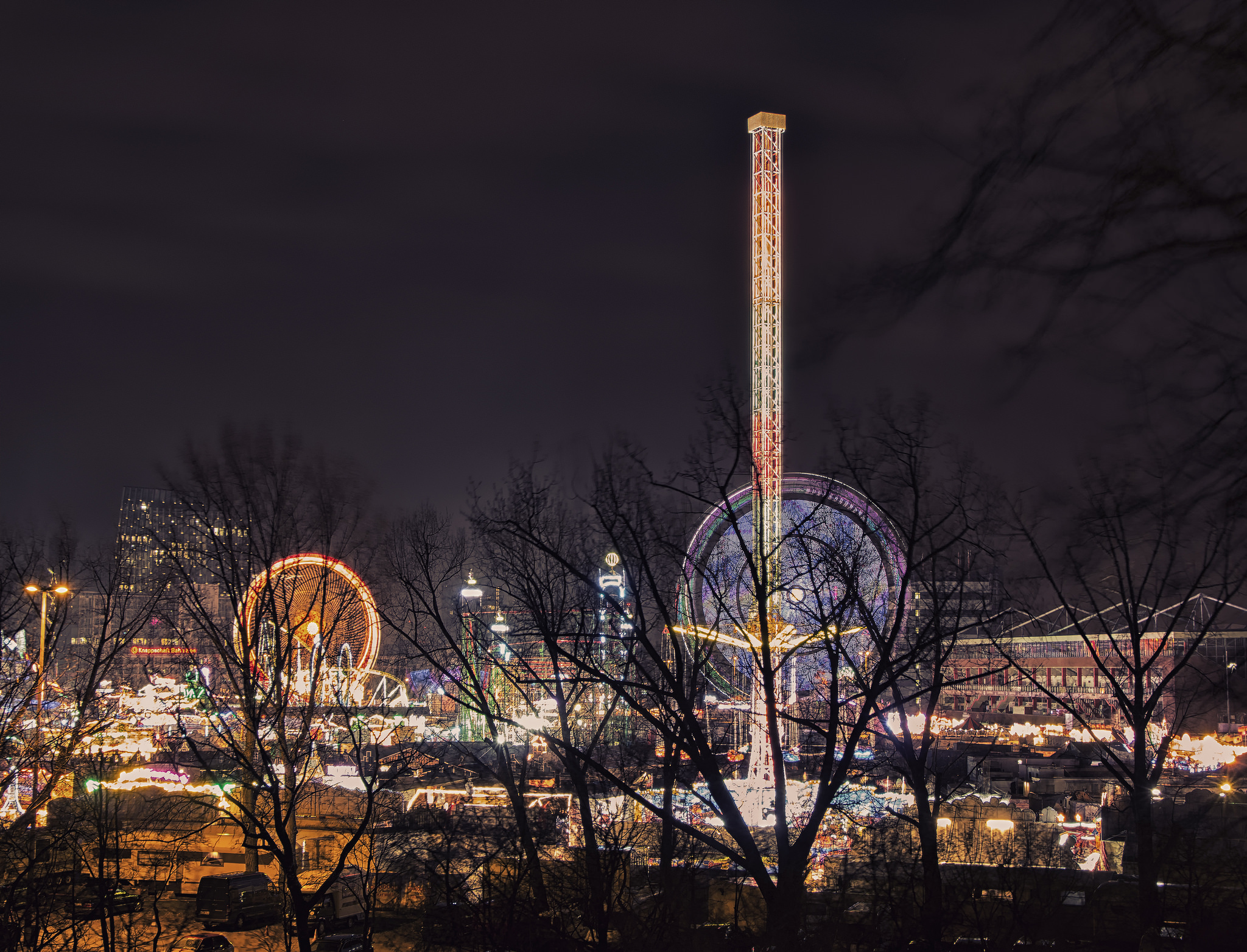 Огни фестиваля Hamburger Dom