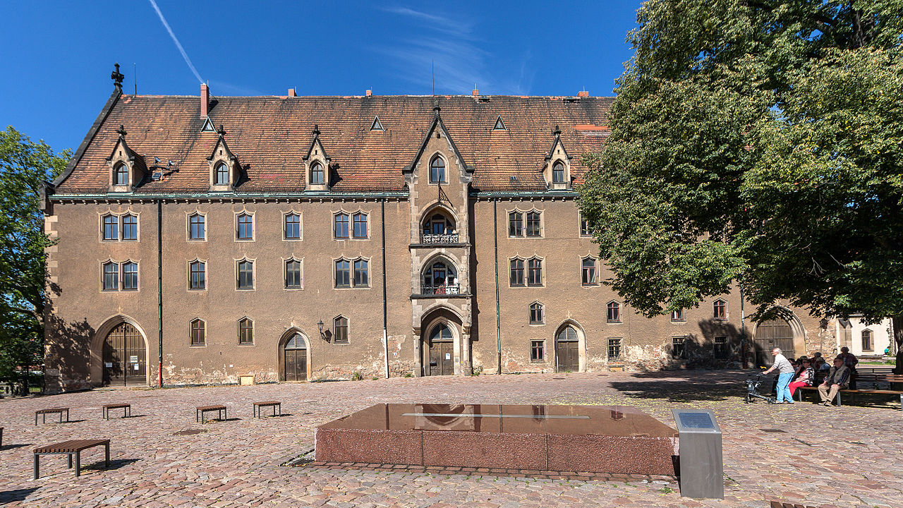 Deutschlands interessanteste Sehenswürdigkeiten, wo man essen kann, Touristenberichte